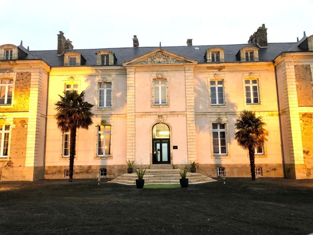 Hotel Particulier Chateau Des Marais Proximite Et Vue Sur Le Lac De Grand Lieu Saint-Philbert-de-Grand-Lieu Exterior photo